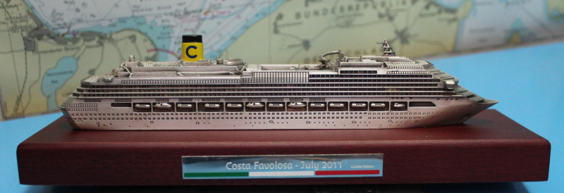 Kreuzfahrtschiff "Costa Favolosa" Concordia-Klasse Juli 2011 (1 St.)  IT 2011 in ca. 1:1400